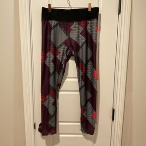 PBX Pro Black/Gray/Purple/Red Abstract Printed 7/8 Length Leggings Size Large
